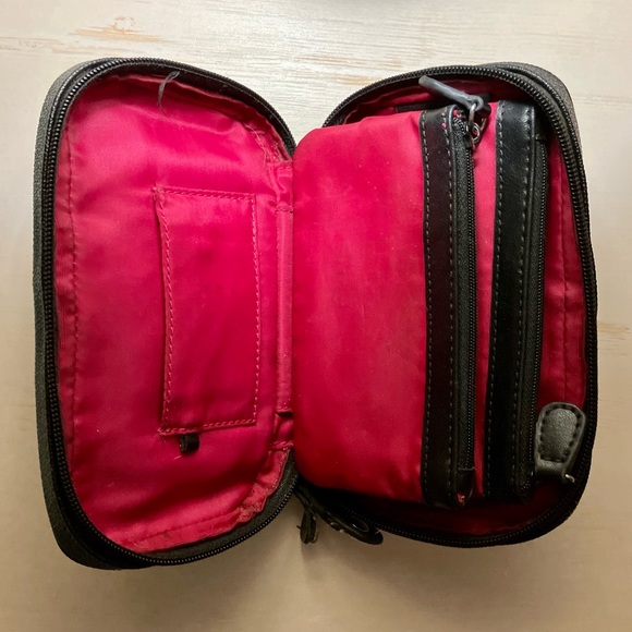 NINE WEST HAND BAG TRAVEL CASE ORGANIZER - Picture 3 of 5